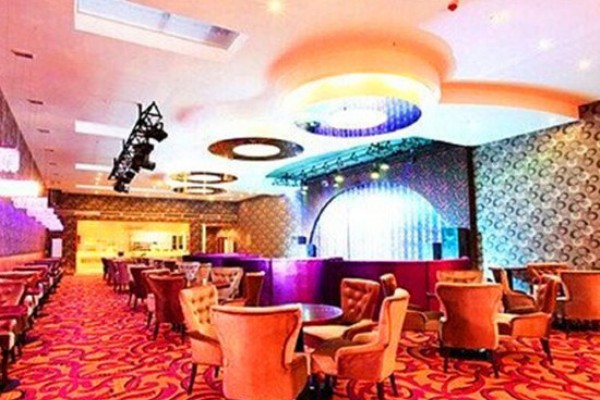 夜宵养生秘籍：成都酒吧夜生活精选(成都酒吧夜生活说说朋友圈)